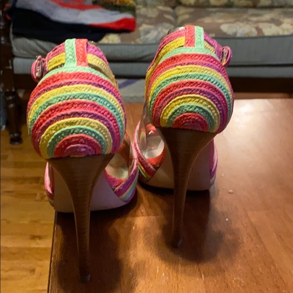 New in box Report Signature heels - Picture 5 of 7